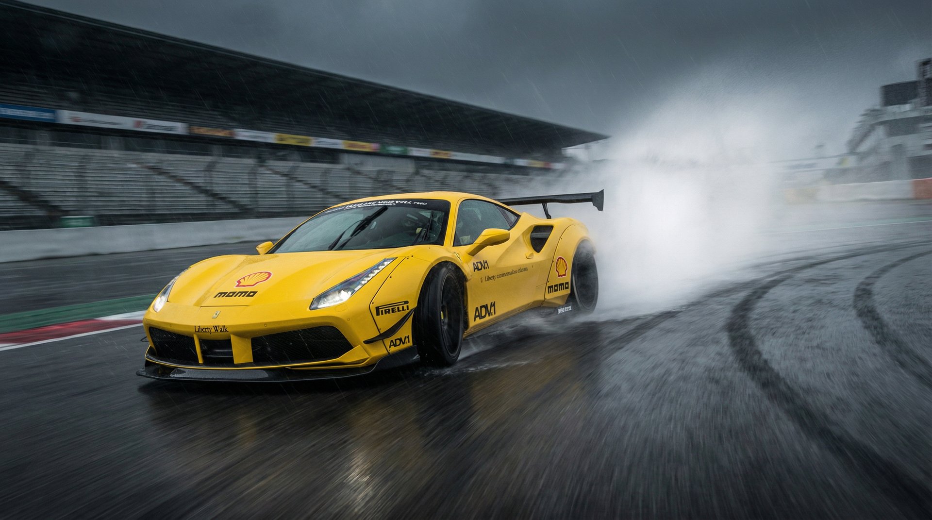 麻豆传媒雨战赛道视频